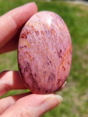 Mookaite Palm Stone (M100)